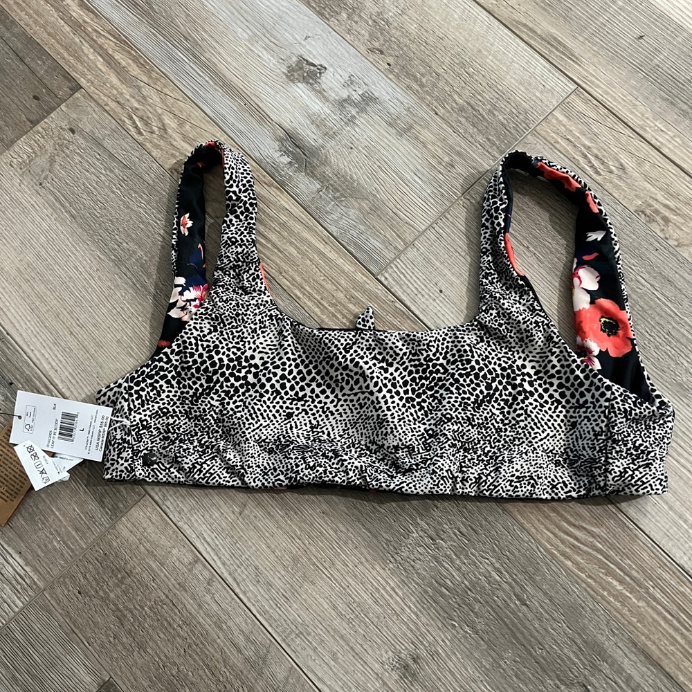 3/15$ Swim top L